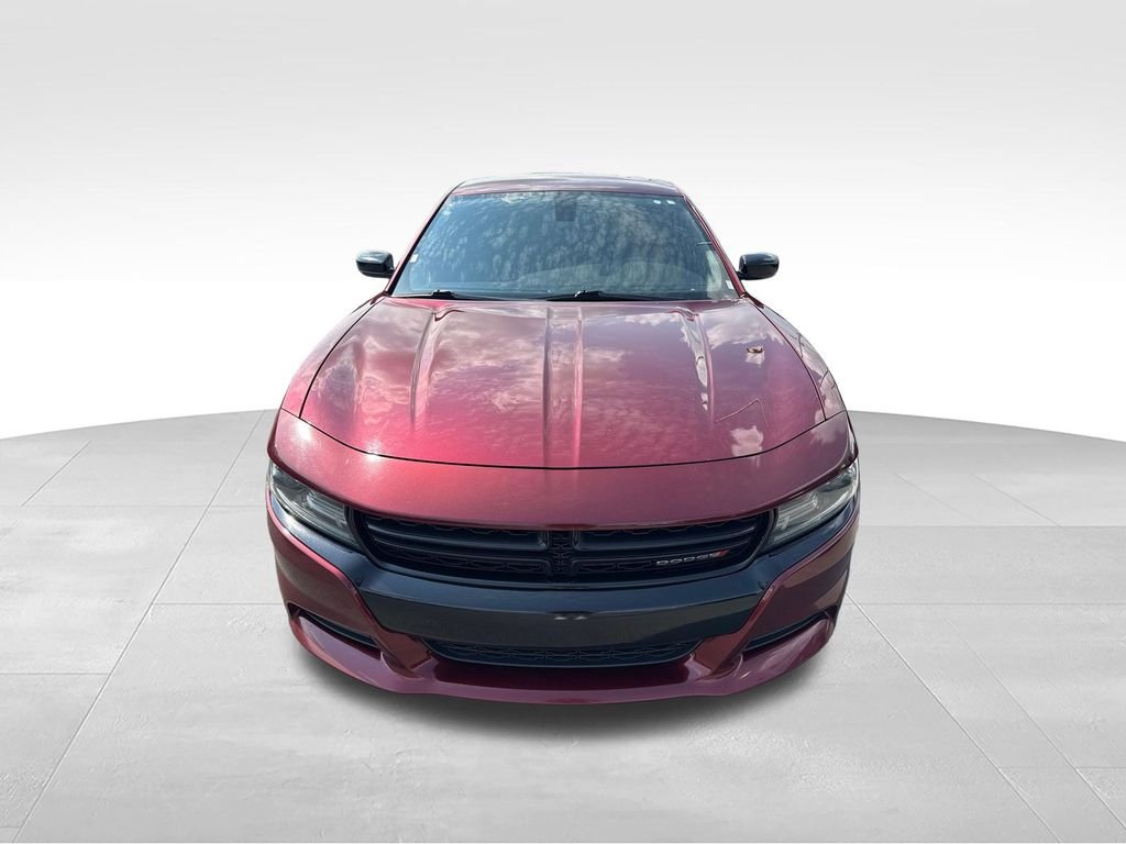 Used 2018 Red Dodge SXT image 8