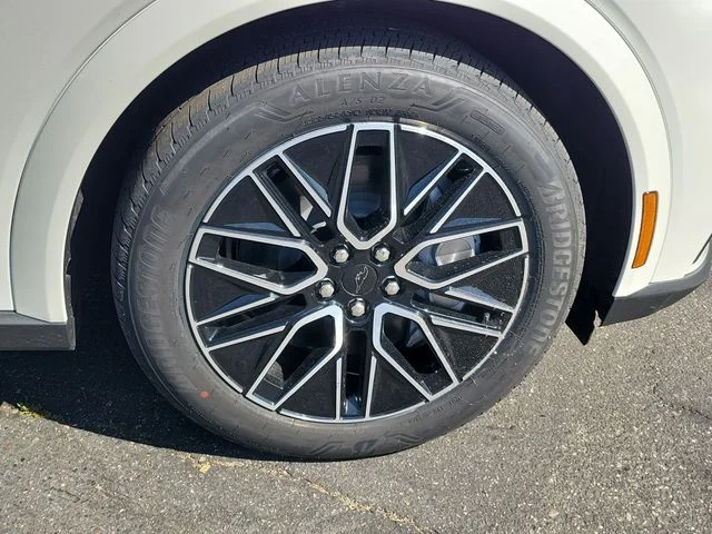 New 2026 Star White Metallic Tri-coat Ford Premium image 7