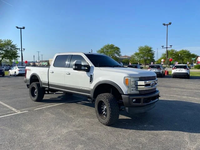 2017 Ford F-250 Lariat 4x4 Crew Cab 6-3/4' Box's photo