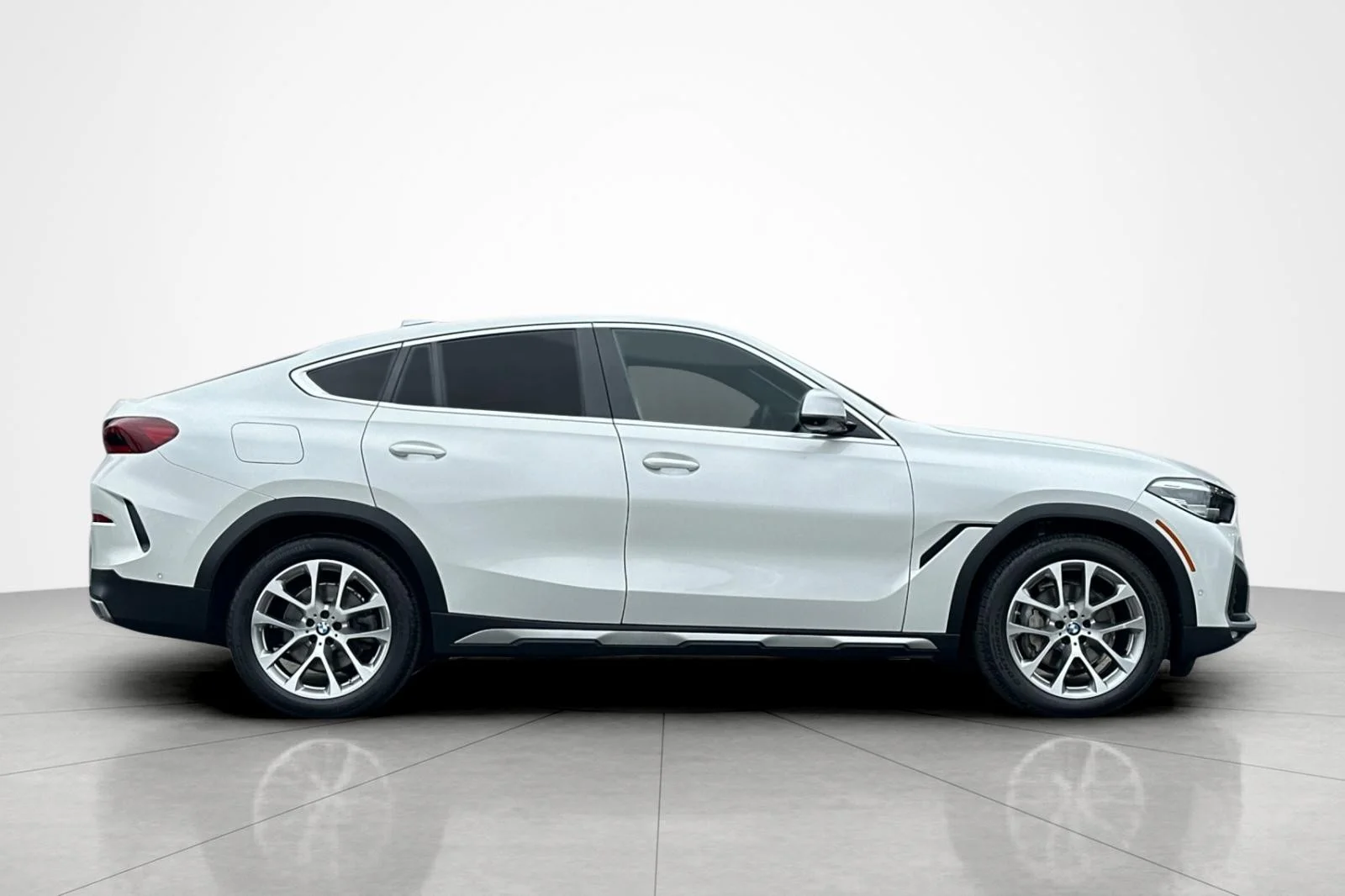 2021 BMW X6 40i - Photo 6