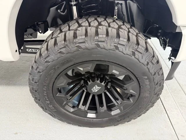 New 2026 White Ford Platinum image 5