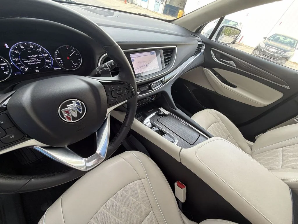 Used 2023 White Buick Avenir image 21