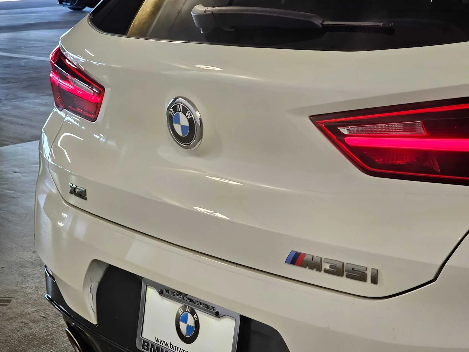 Used 2020 Alpine White BMW M35i image 7