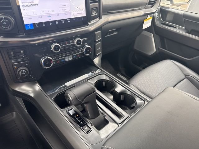 New 2026 Oxford White Ford Lariat® image 27