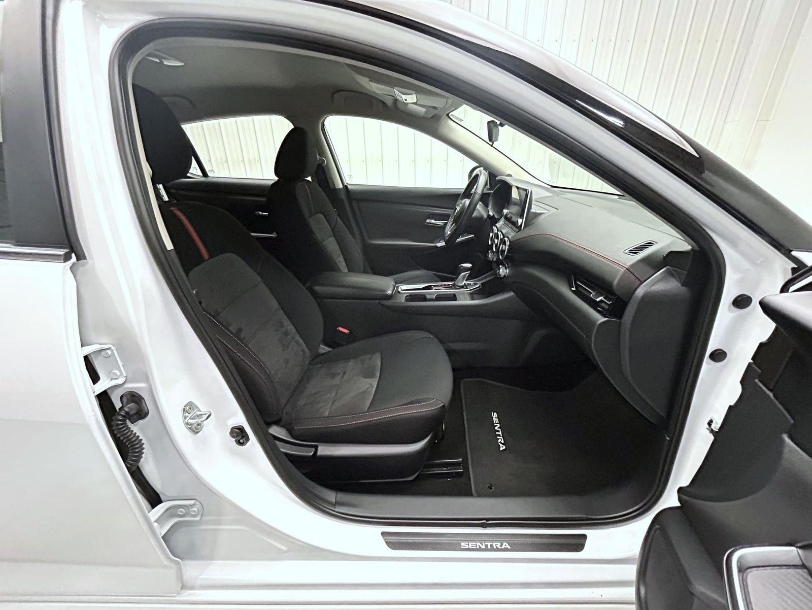 Used 2024 White Nissan SR image 15