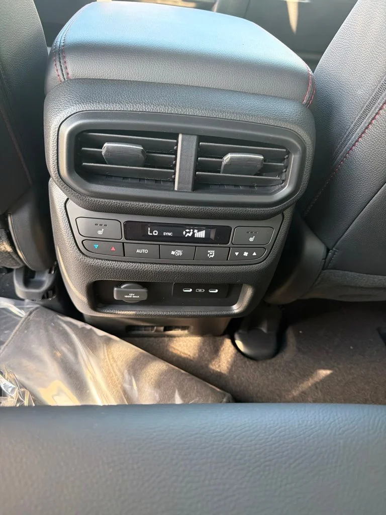 2026 Honda Ridgeline Black Edition - Photo 11