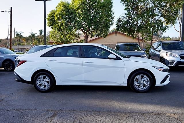 New 2026 White Hyundai SE image 6