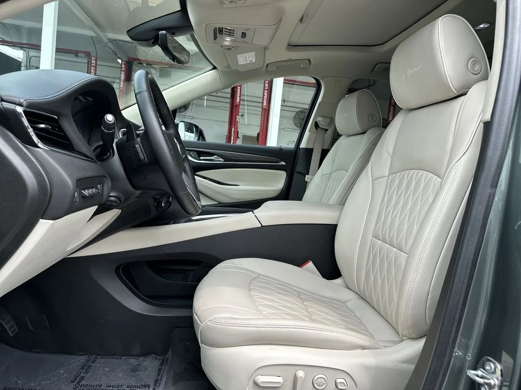 Used 2022 Green Buick Avenir image 13