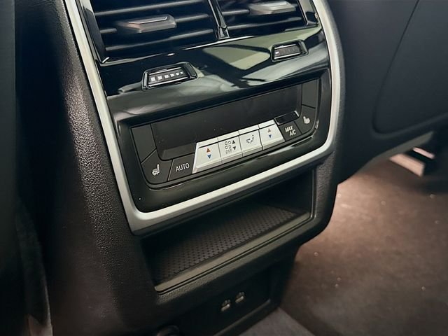 Used 2026 Carbon Black Metallic BMW xDrive40i image 27