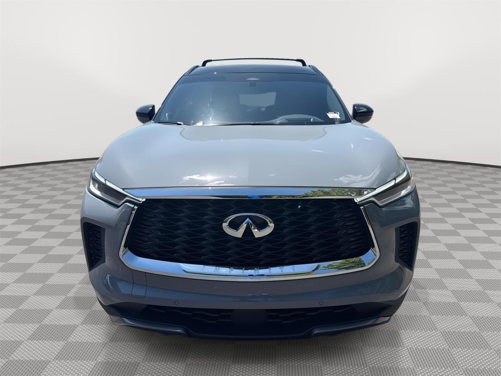 Used 2025 Harbor Gray/Obsidian Black INFINITI AUTOGRAPH image 3