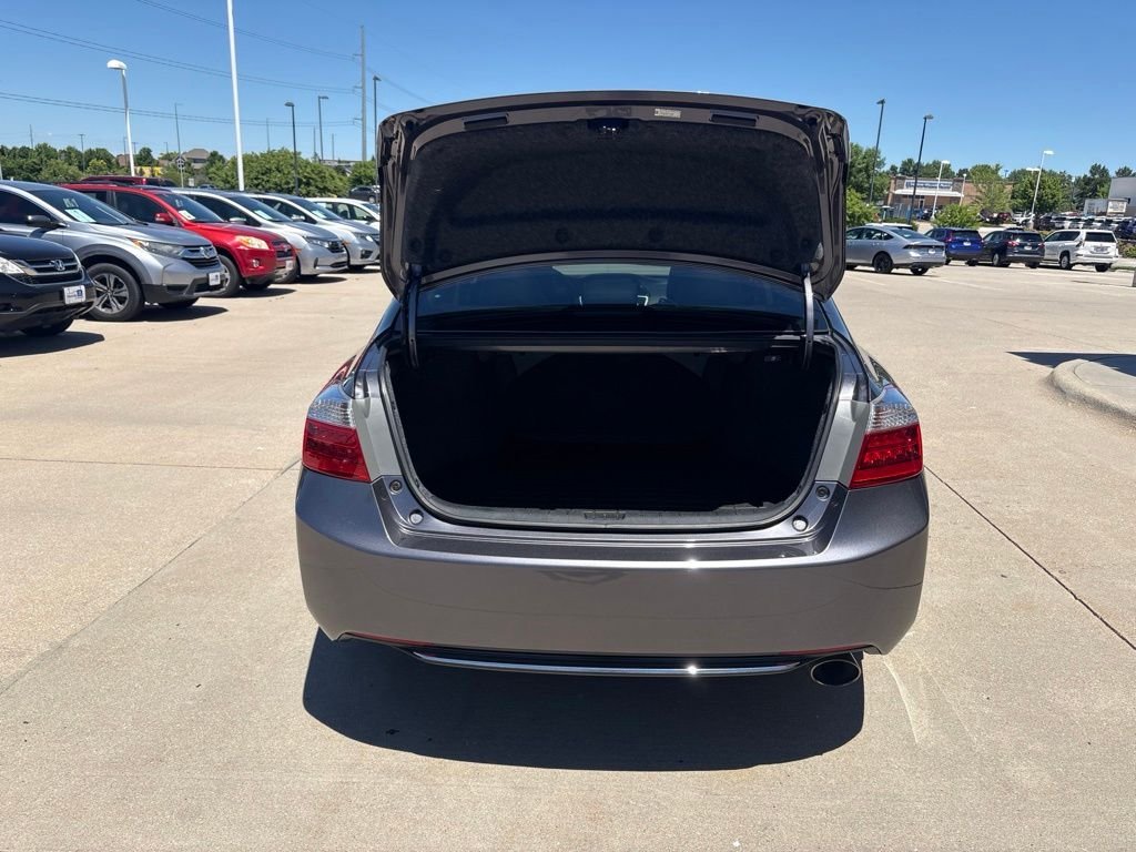 Used 2014 Gray Honda EX-L image 43