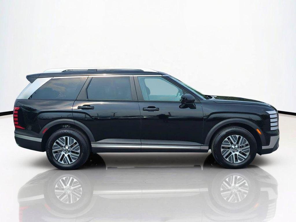 New 2026 Black Hyundai Blue SEL 7P image 4
