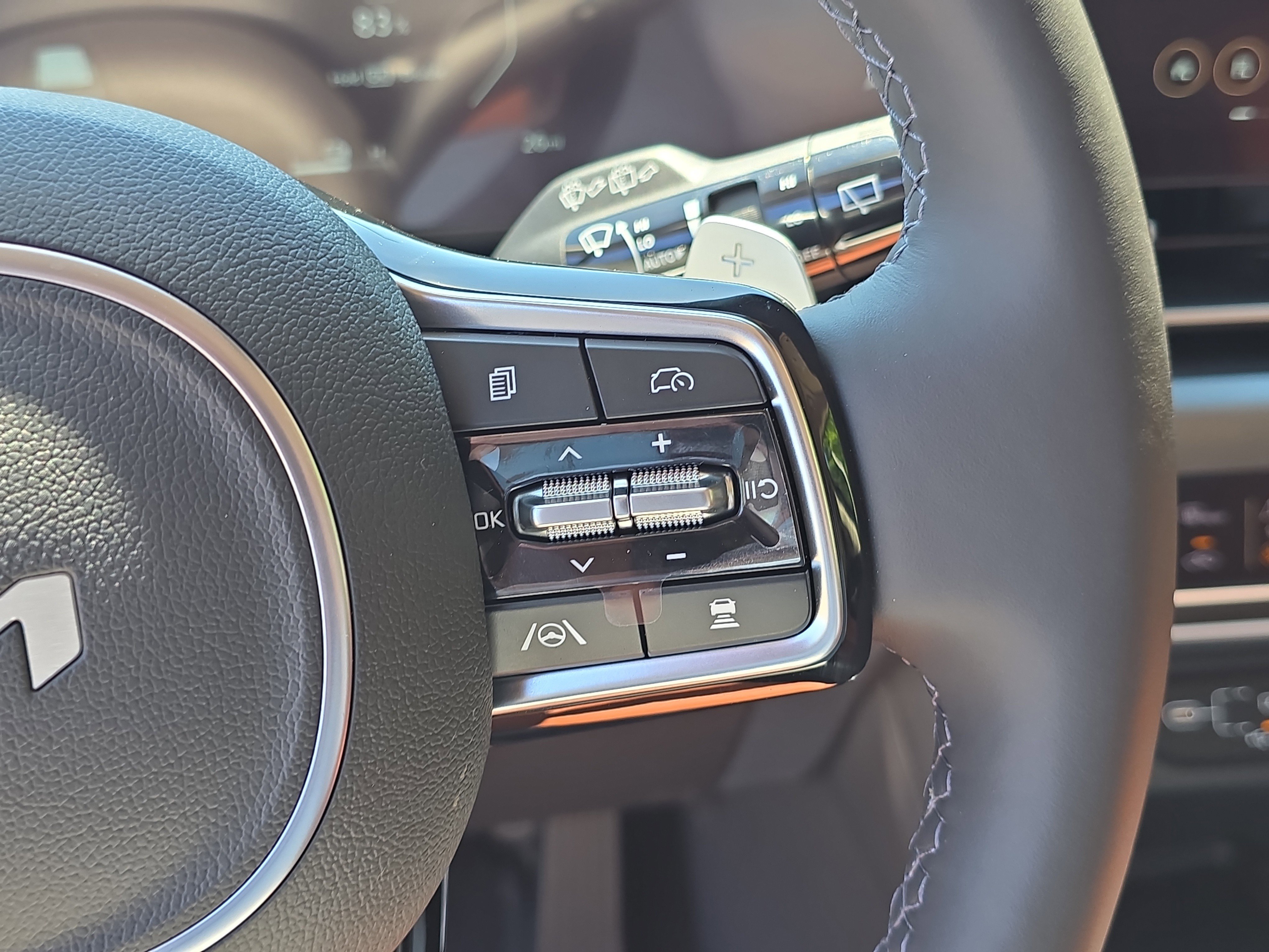 New 2026 Aurora Black Pearl Kia SX Prestige image 32
