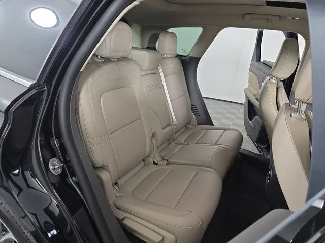 Used 2024 Black Metallic Lincoln Grand Touring image 22