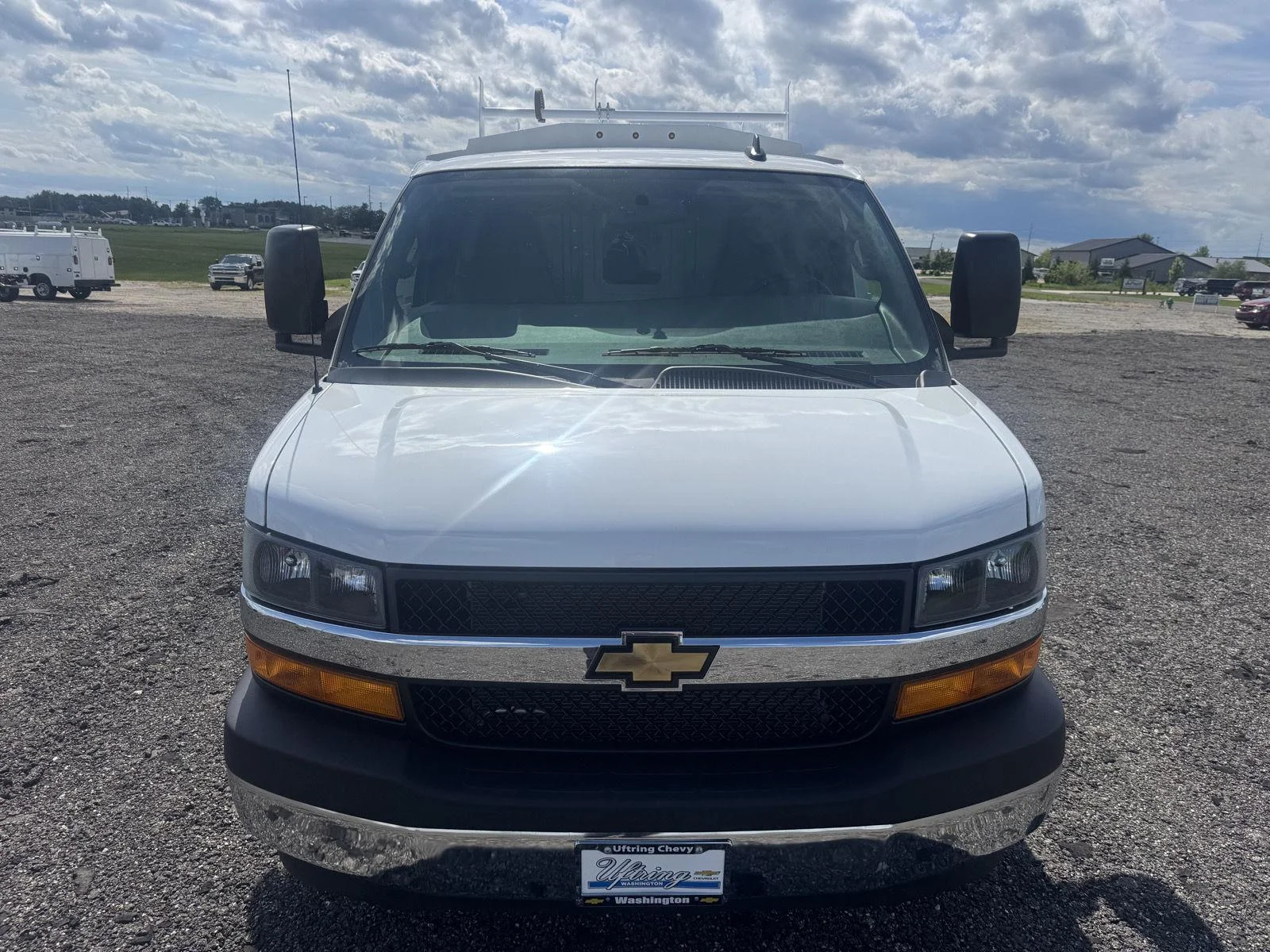 New 2026 Summit White Chevrolet 1WT image 10