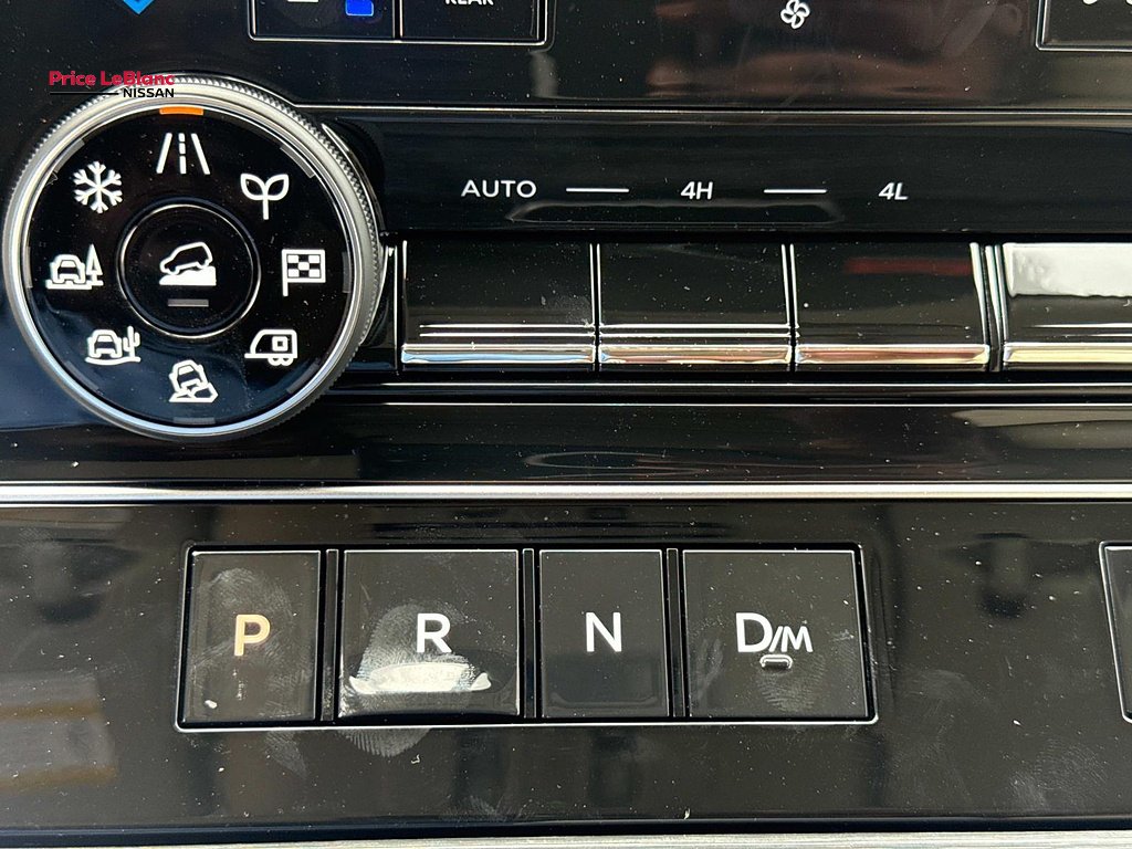 New 2026 Everest White TriCoat / Super Black Two-tone Nissan Platinum Reserve image 18