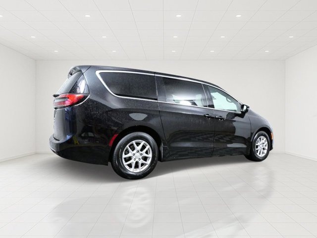 Used 2025 Black Chrysler Select image 6