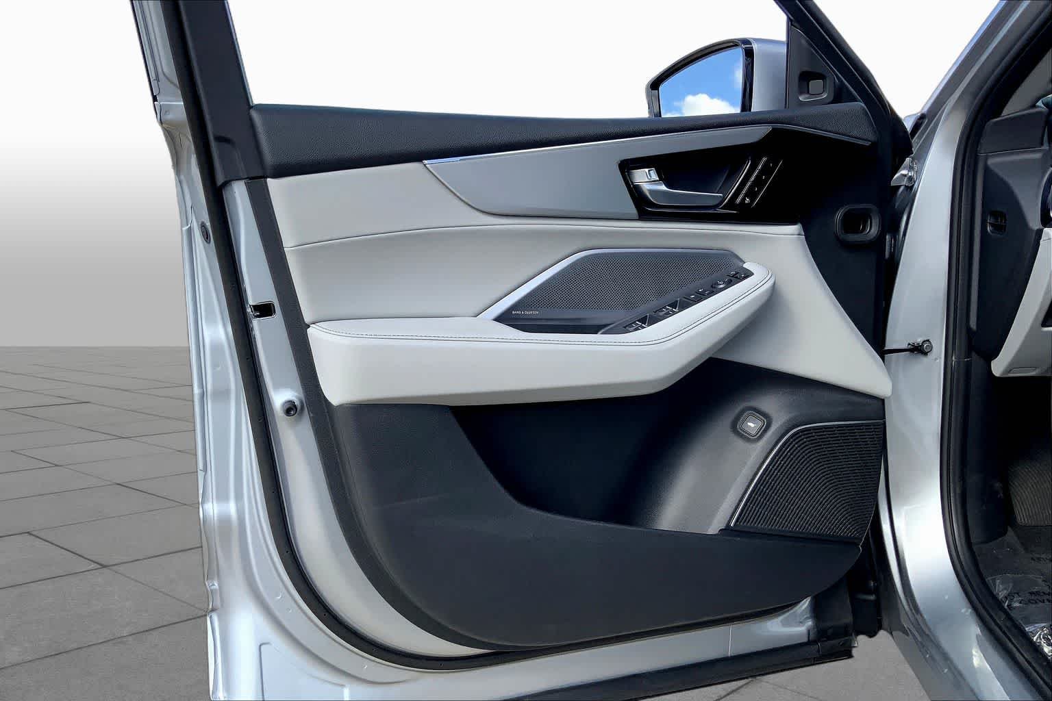 New 2026 Solar Silver Metallic Acura w/Technology Package image 10