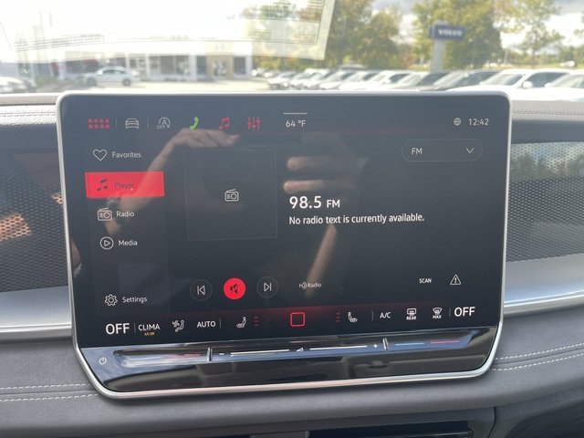 New 2026 Pure White Volkswagen 2.0T SE image 12