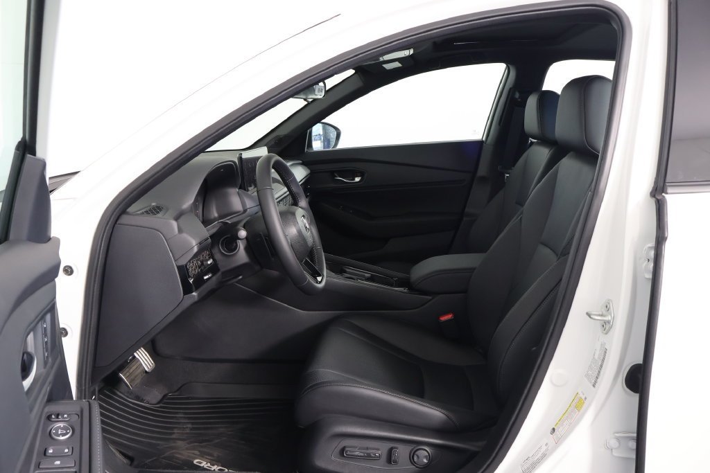 New 2026 Platinum White Pearl Honda Sport-L image 8