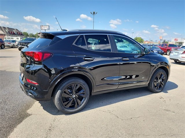 2026 Buick Encore GX Sport Touring photo 2