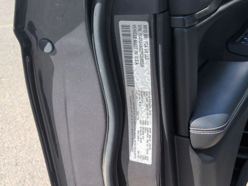 Used 2023 Baltic Gray Metallic Clearcoat Jeep Altitude X image 34