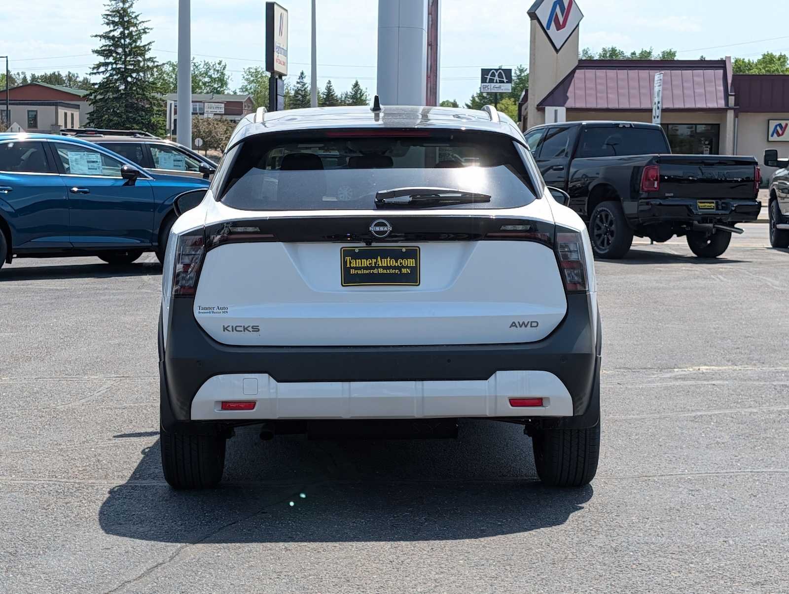 2026 Nissan KICKS SV AWD - Photo 6
