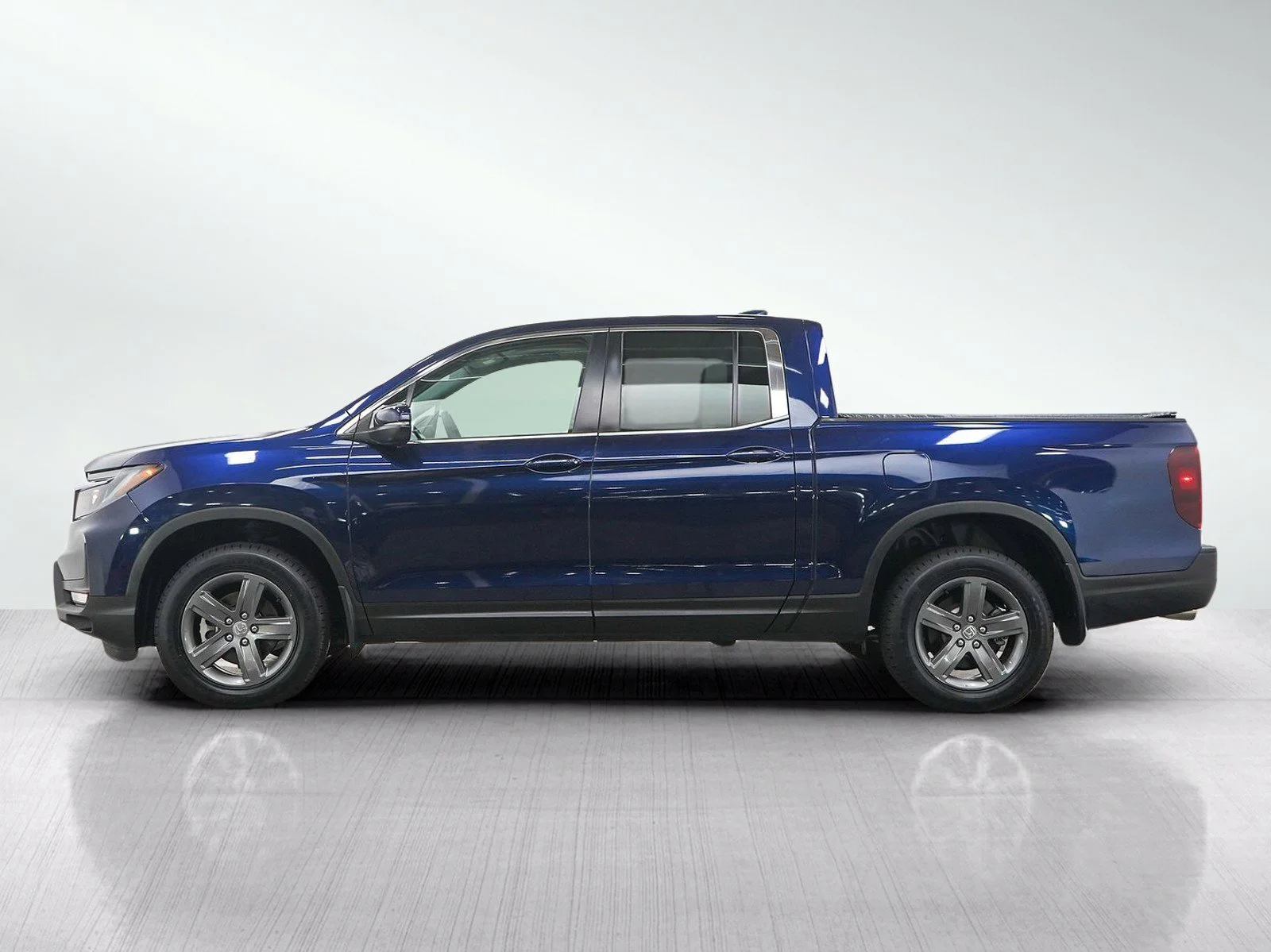 Used 2023 Honda Ridgeline RTL with VIN 5FPYK3F51PB054492 for sale in Burnsville, Minnesota