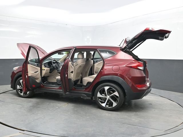 Used 2016 Red Hyundai Sport image 48