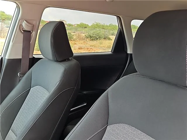 Used 2021 White KIA S (IVT) image 10