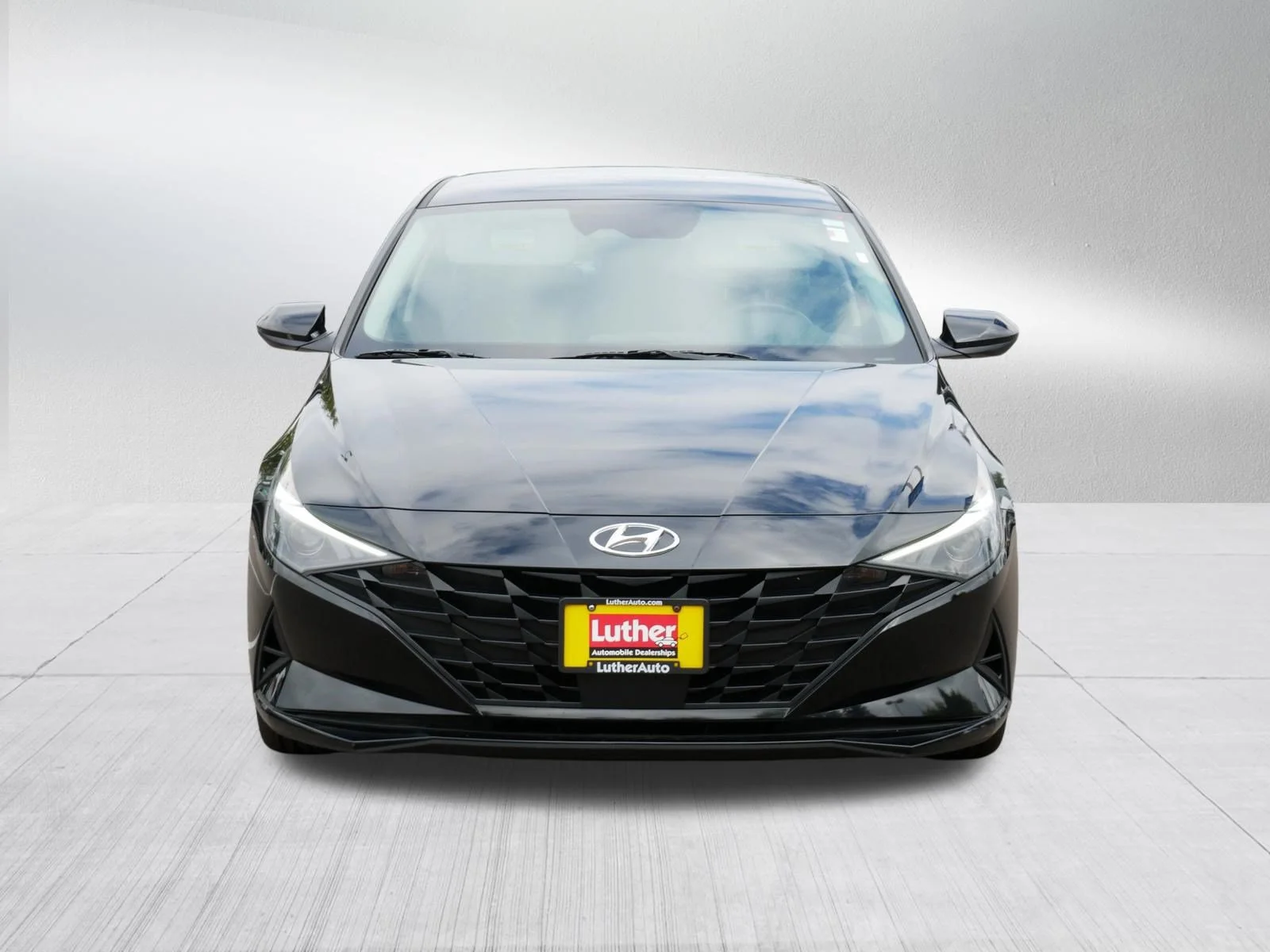 Used 2023 Onyx Black Hyundai SEL image 2
