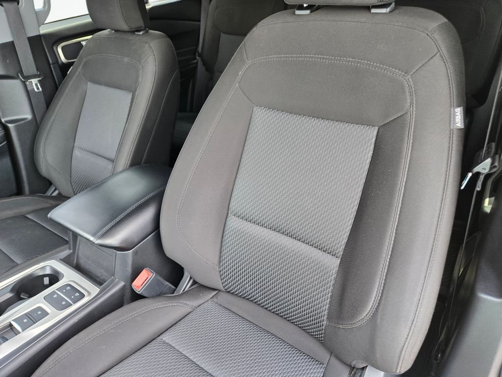 Used 2023 Silver Ford XLT image 16