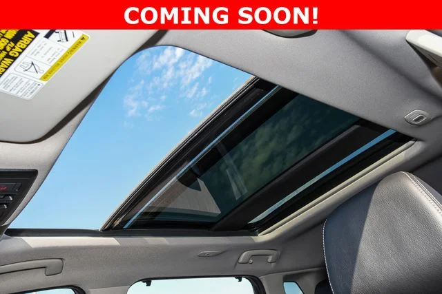 Used 2021 Gray Nissan SL image 17