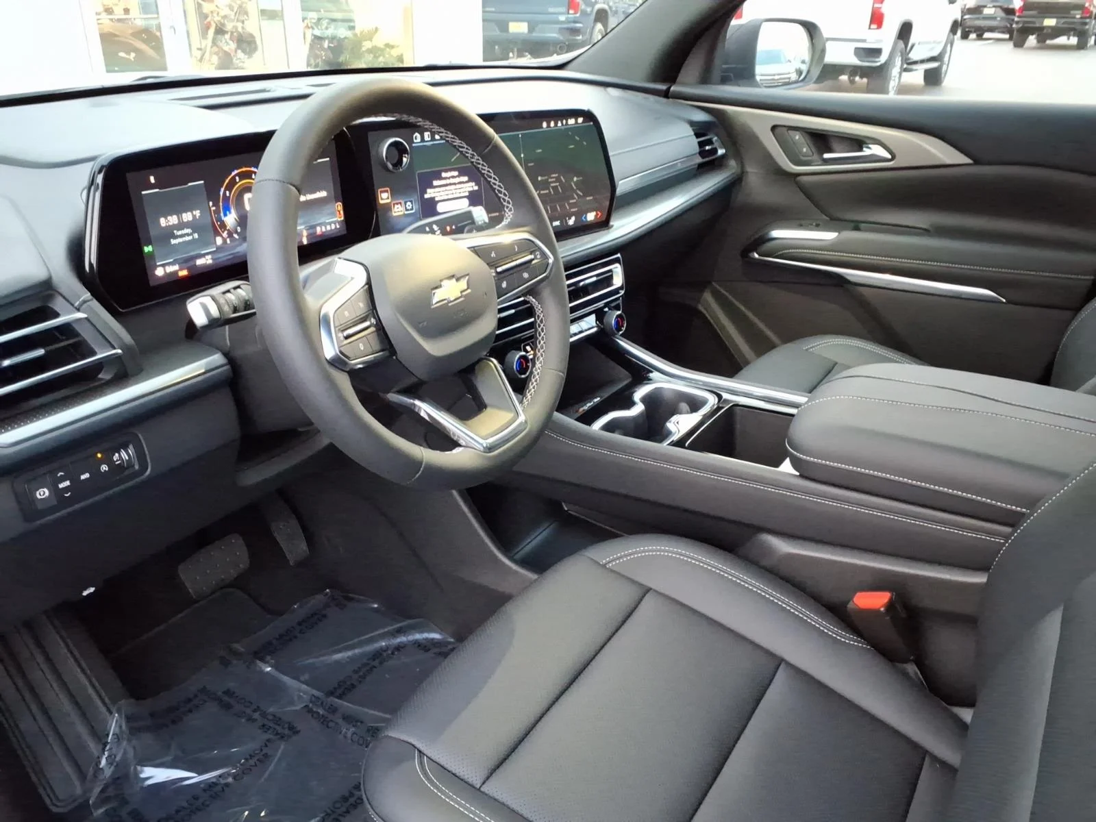 2027 Chevrolet Traverse LT - Photo 6