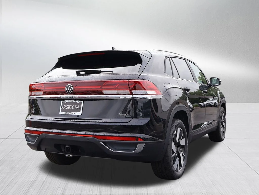 New 2026 Black Volkswagen 2.0T SE w/Technology image 23