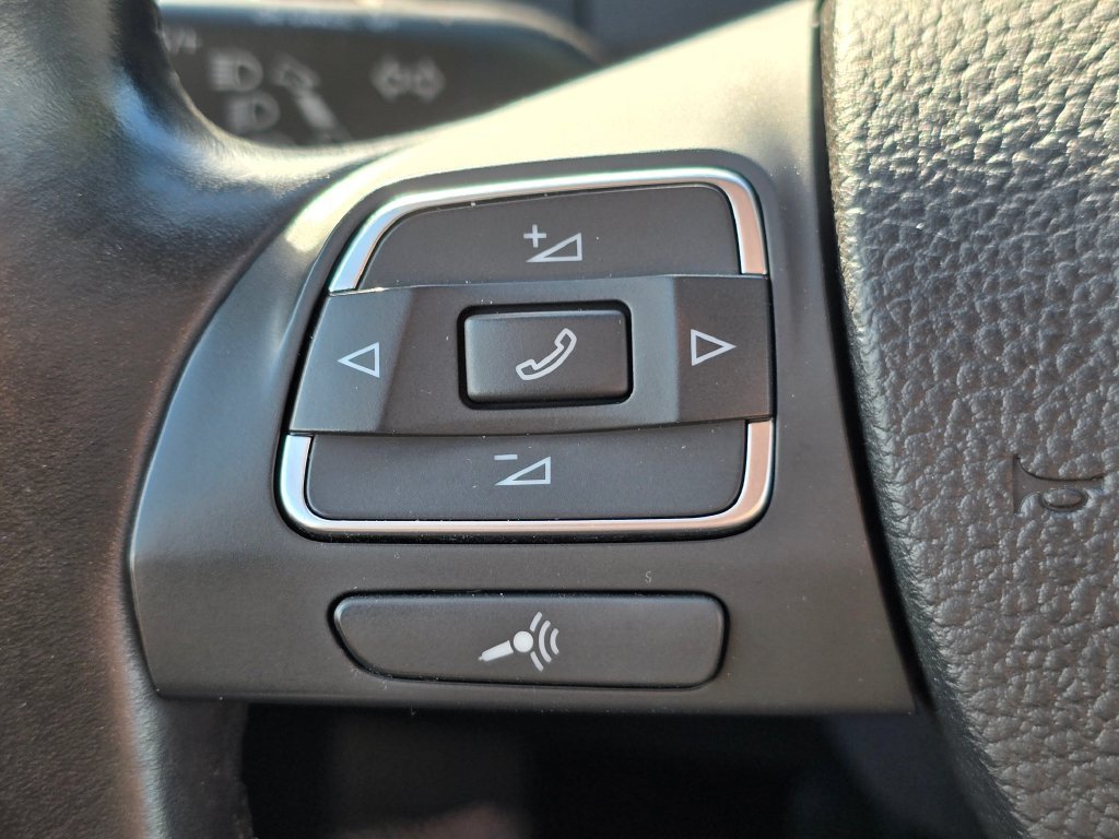 Used 2012 Silver Volkswagen SE image 27