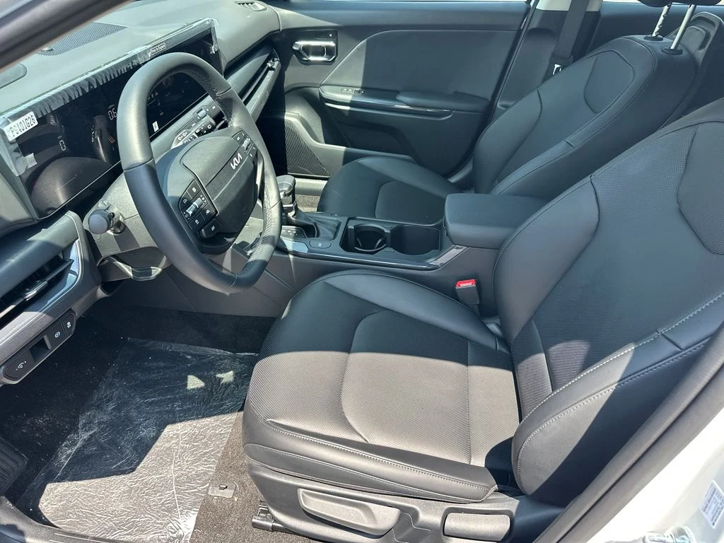 New 2026 White Kia EX image 9