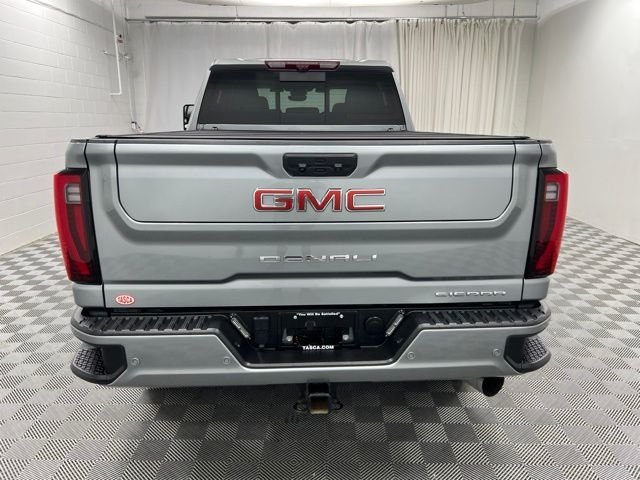 Used 2024 Silver GMC Denali image 7