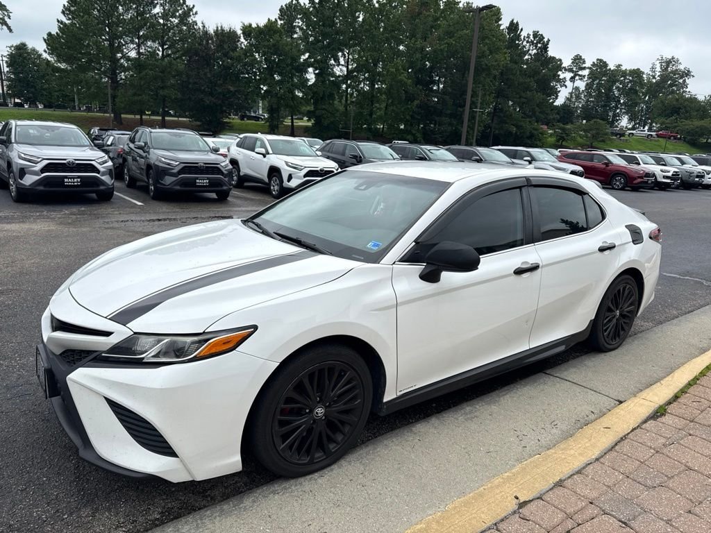 Used 2019 White Toyota SE image 4