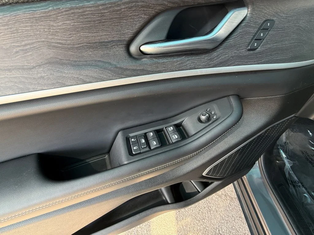 Used 2025 Gray Jeep 4xe image 11