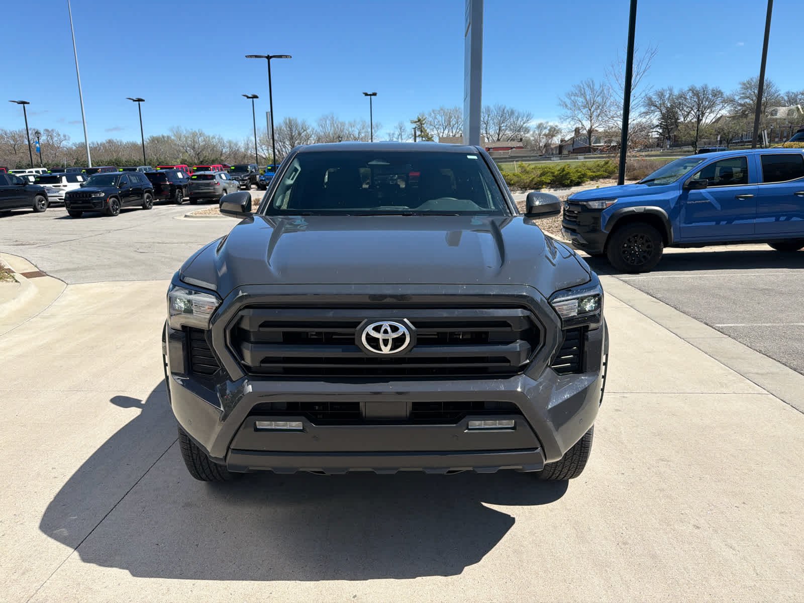 Used 2024 Toyota Tacoma SR5 with VIN 3TMLB5JNXRM070467 for sale in Kansas City