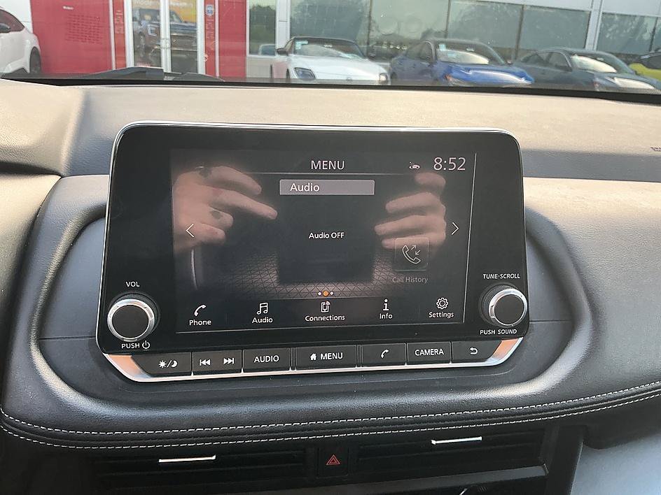 Used 2024 Super Black Nissan SV image 16