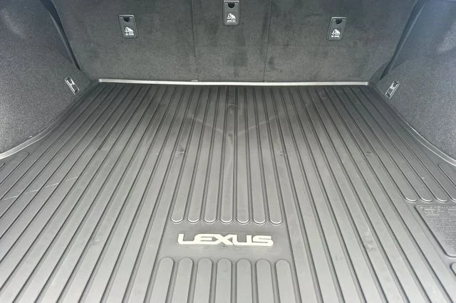 New 2026 Iridium Lexus PREMIUM PLUS image 13