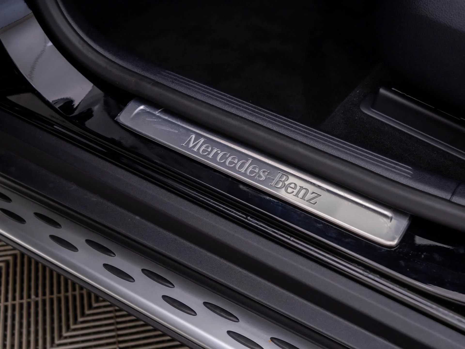 New 2027 Black Mercedes-Benz GLC 300 image 17