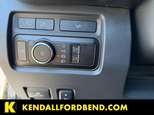 Used 2023 Silver Ford Lariat image 22