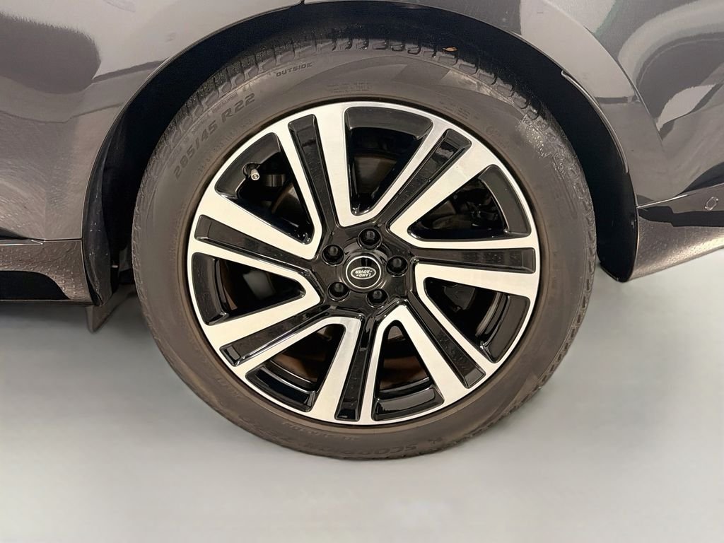 Used 2023 Carpathian Grey Premium Metallic Land Rover Autobiography image 35