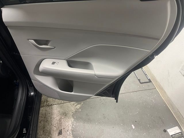 Used 2025 Black Hyundai SEL image 21