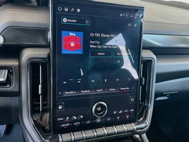 2026 GMC Yukon XL AT4 - Photo 10