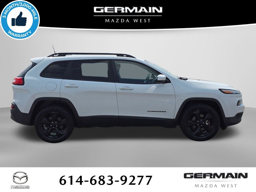 Used 2016 White Jeep Latitude image 6