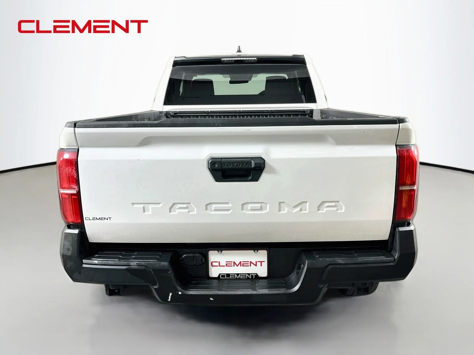 Used 2024 White Toyota SR image 8